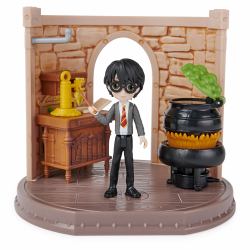 Wizarding World Harry Potter, Magical Minis Potions Classroom with Exclusive Harry Potter Figure and Accessories, Kids Toys for Ages 5 and up 