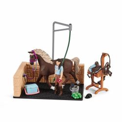 schleich HORSE CLUB Washing Area with Emily & Luna 