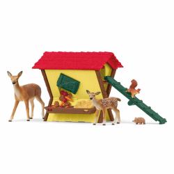 schleich FARM WORLD Feeding the Forest Animals 